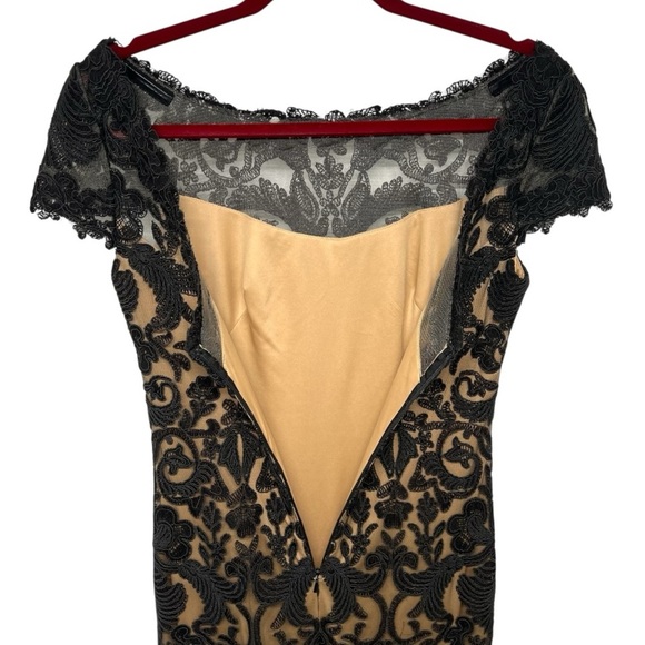 Tadashi Shoji Black Lace Boat Neck Cap Sleeve Full Length Evening Gown Women’s 2 - Picture 8 of 12